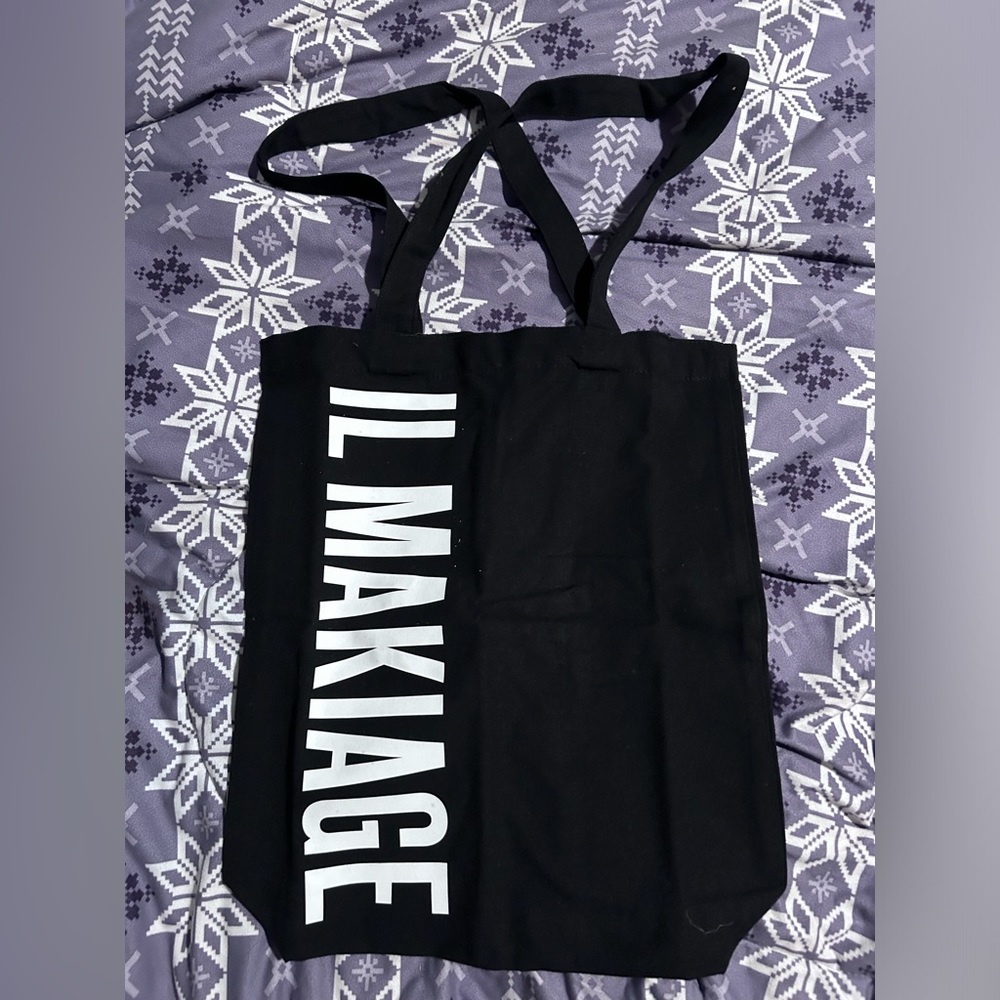 IL MAKIAGE 3 ITEMS + COMES WITH FREE CANVASS BAG! RETAIL OVER $120